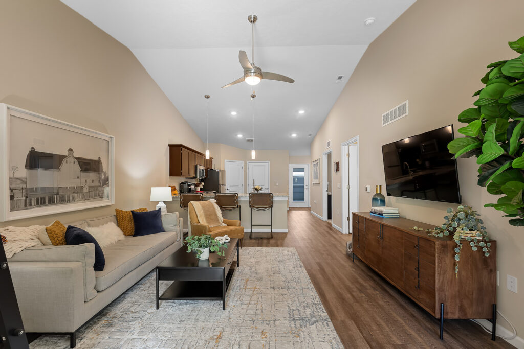 Redwood Bellevue South 25th Street Amenity Photo